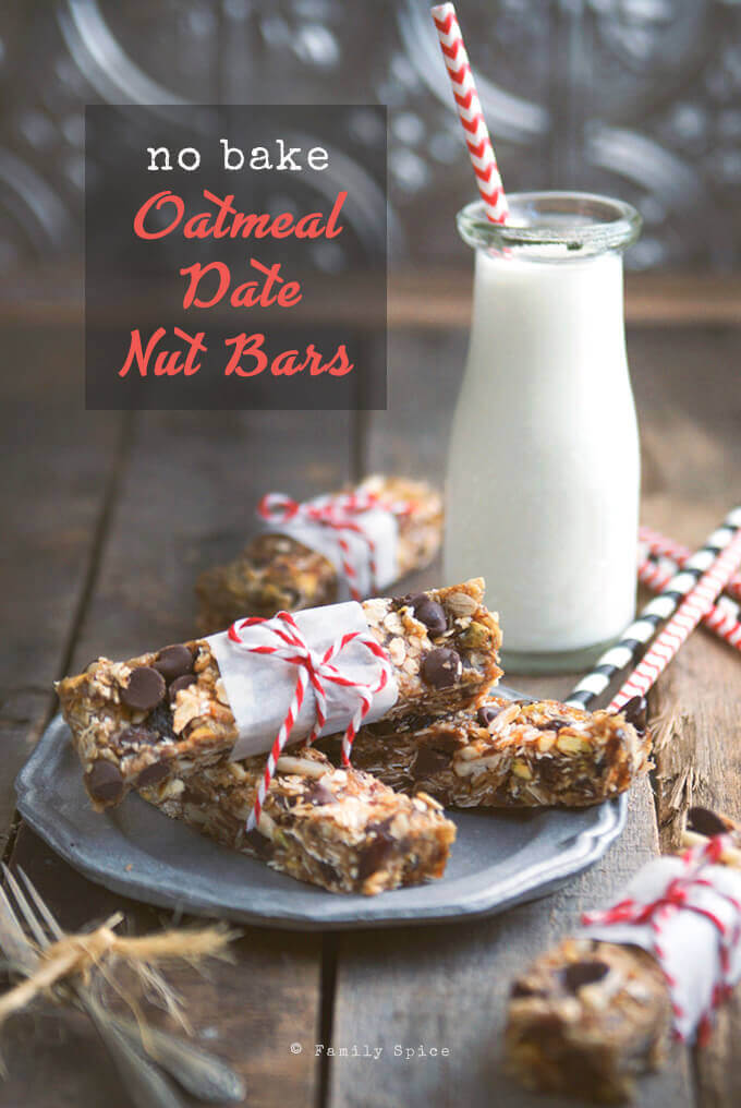 Easy, No Bake Oatmeal Date Nut Bars (kaurahiutalepähkinäpatukoita ilman paistamista) by FamilySpice.com