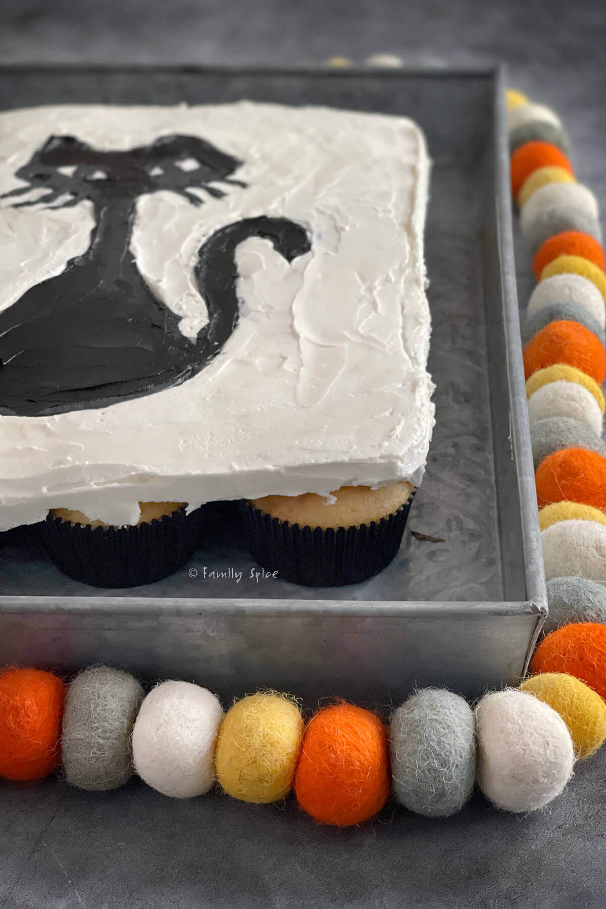 Side view of a halloween pull apart cupcake cake.