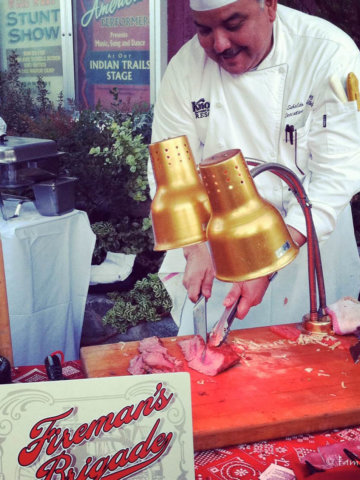 Chef at Knotts Berry Farms carving meat