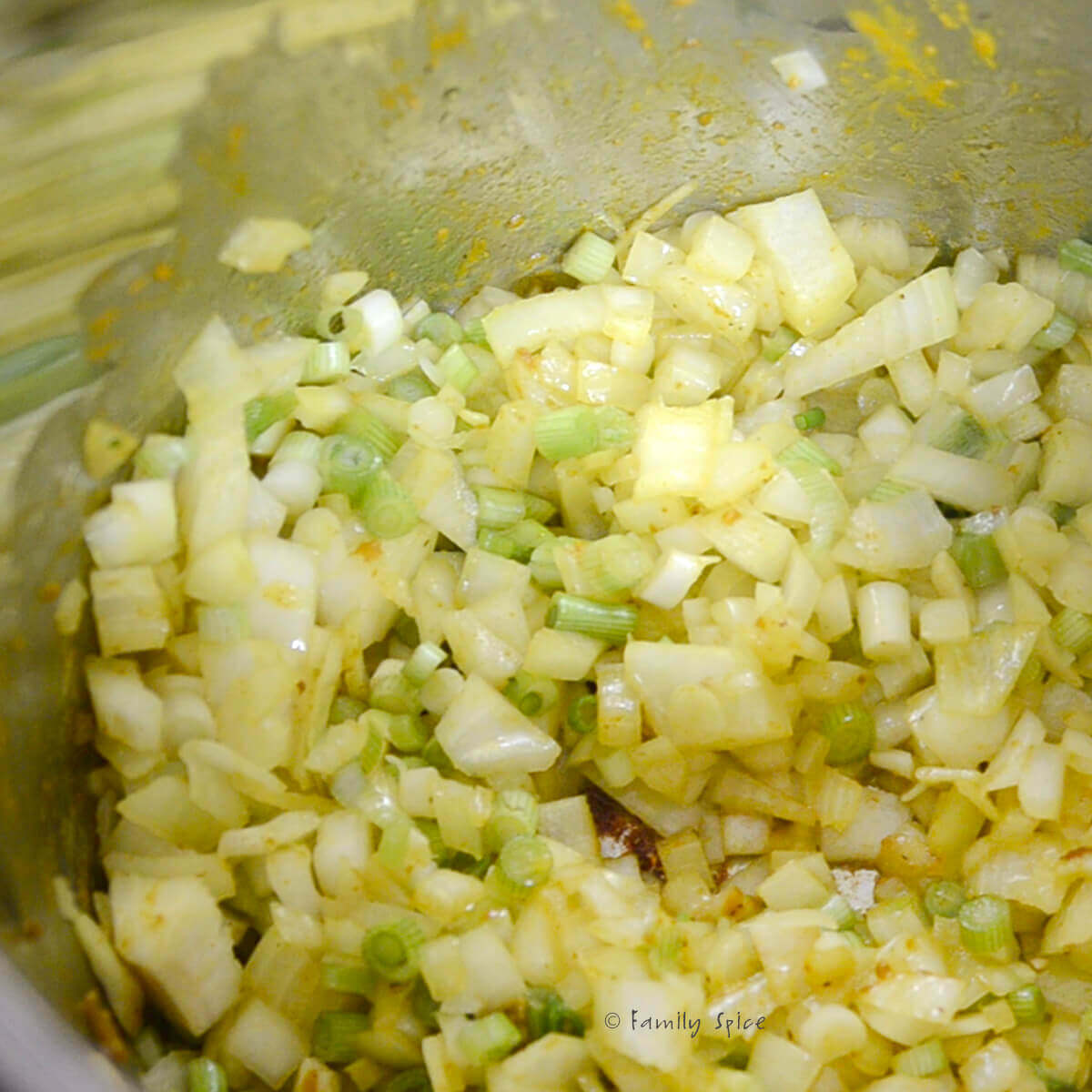 Sautéing chopped onions and the white part of green onions in an instant pot